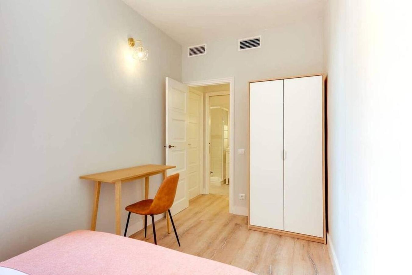 Bright 2bdr In Trendy Gracia Apartament Barcelona